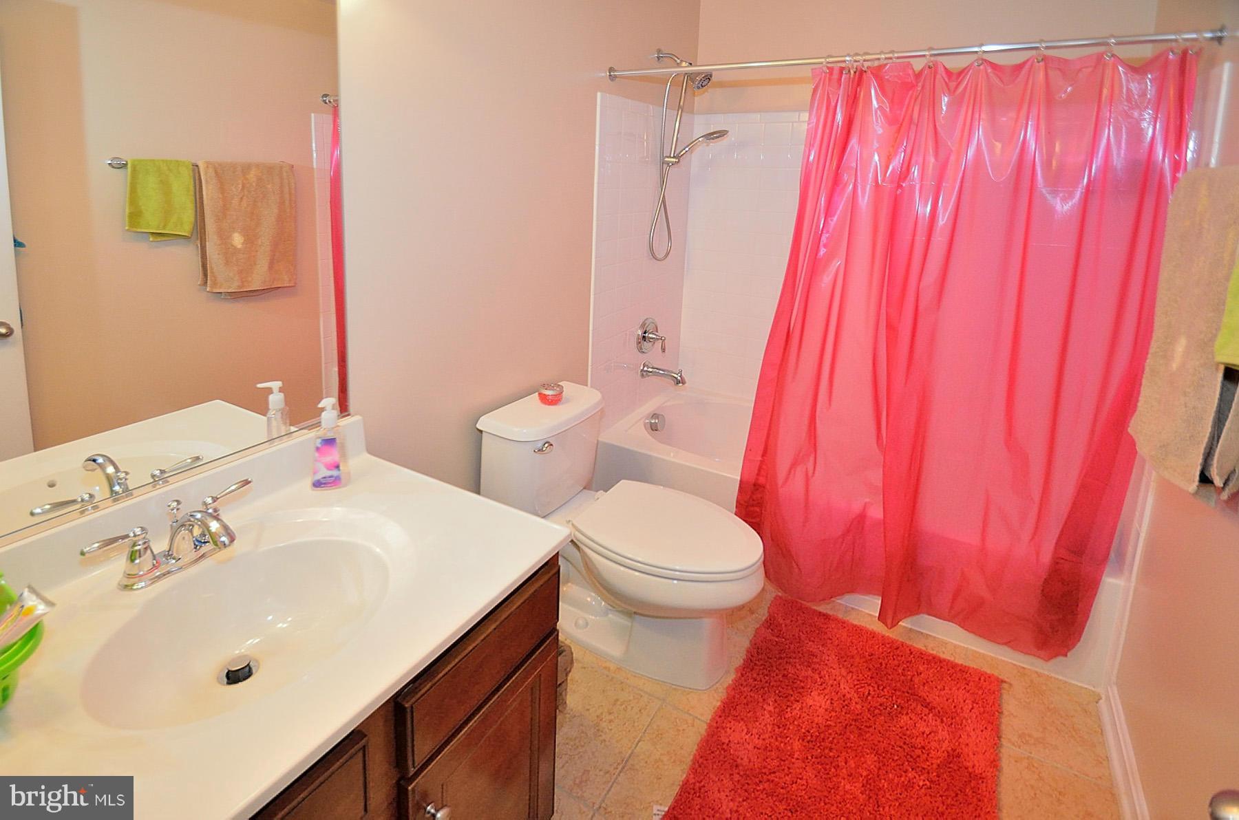 4253 Meyers Road Triangle, VA 22172 - Photo 20 of 30 Bath