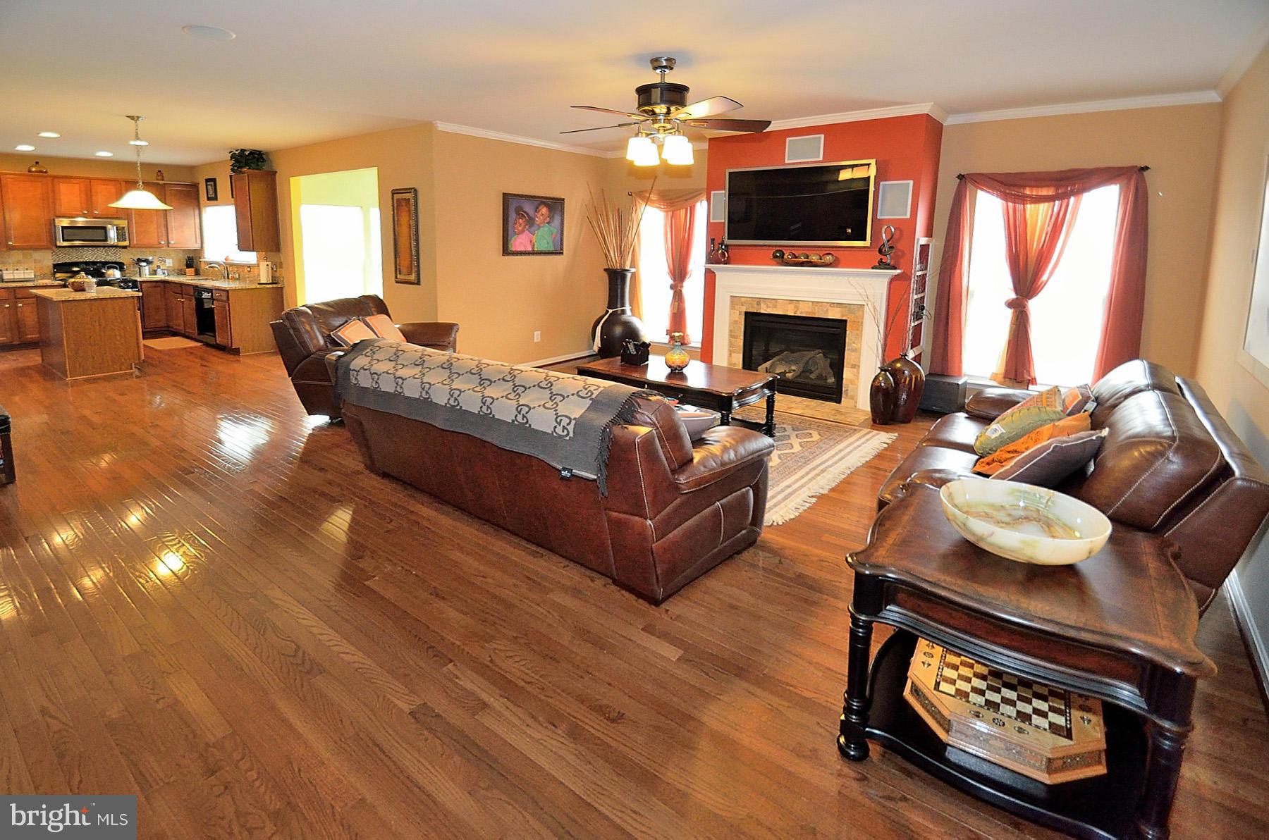 4253 Meyers Road Triangle, VA 22172 - Photo 8 of 30 Family Room