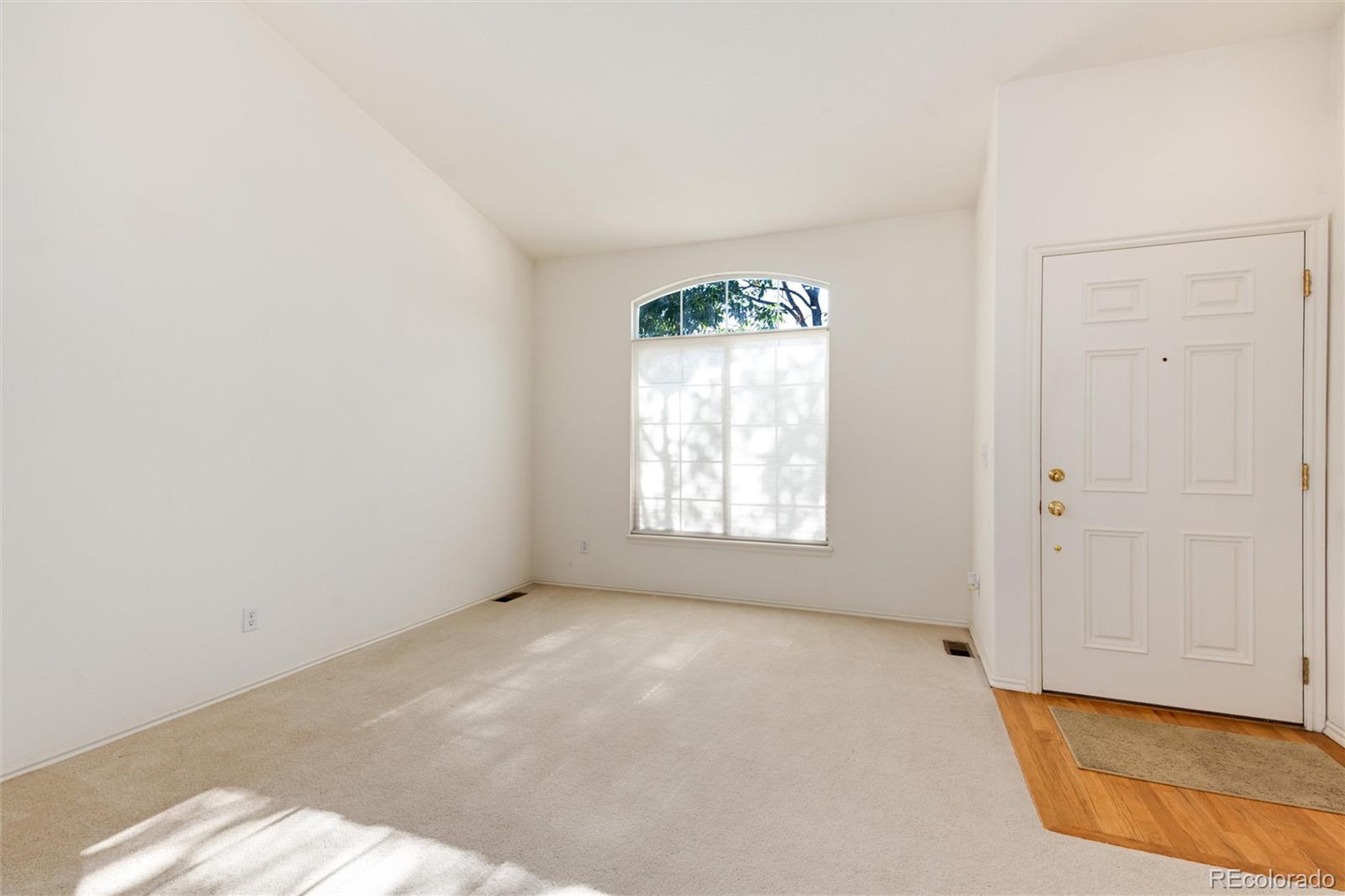 9837 Bathurst Way Highlands Ranch, CO 80130 - Photo 6 of 33 Gallery Image 6