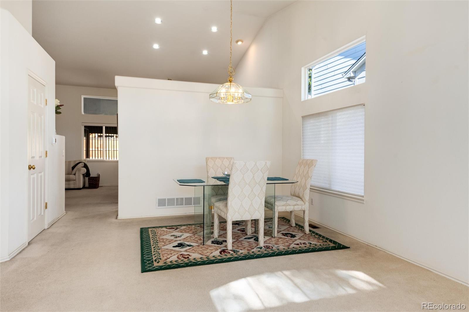 9837 Bathurst Way Highlands Ranch, CO 80130 - Photo 8 of 33 Gallery Image 8