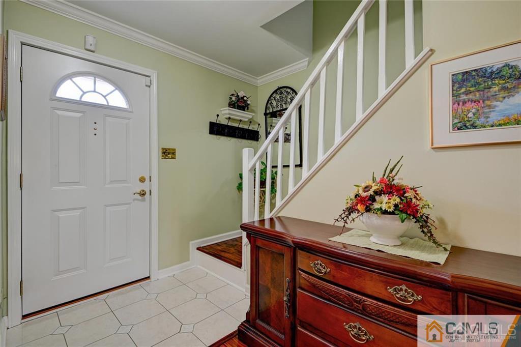 360 Constitution Circle North Brunswick, NJ 08902 - Photo 4 of 21