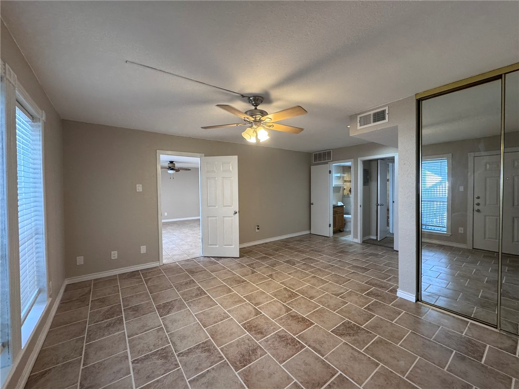 14801 Compass Street, Unit A15 Corpus Christi, TX 78418 - Photo 4 of 27