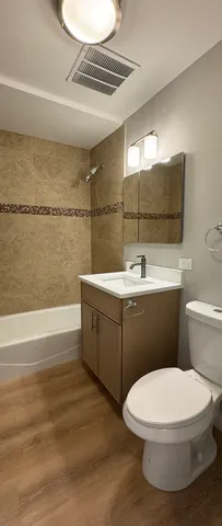 $1,950 | 1443 Homestead Road, Unit 1NW, La Grange Park, IL 60526