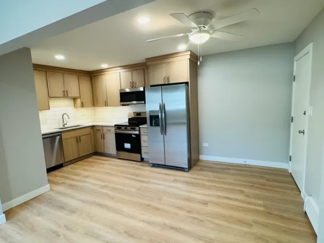 $1,950 | 1443 Homestead Road, Unit 1NW, La Grange Park, IL 60526