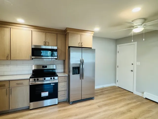 $1,950 | 1443 Homestead Road, Unit 1NW, La Grange Park, IL 60526