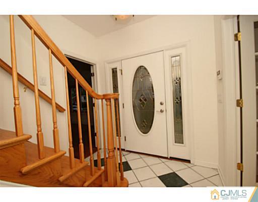 54 Kimberly Road Colonia, NJ 07067 - Photo 2 of 25 Gallery Image 2