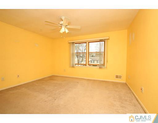 54 Kimberly Road Colonia, NJ 07067 - Photo 12 of 25 Gallery Image 12