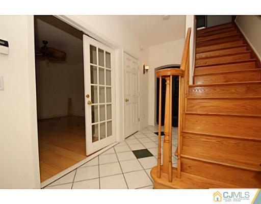 54 Kimberly Road Colonia, NJ 07067 - Photo 3 of 25 Gallery Image 3
