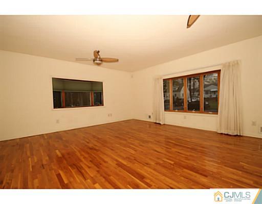 54 Kimberly Road Colonia, NJ 07067 - Photo 4 of 25 Gallery Image 4