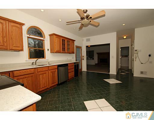 54 Kimberly Road Colonia, NJ 07067 - Photo 5 of 25 Gallery Image 5