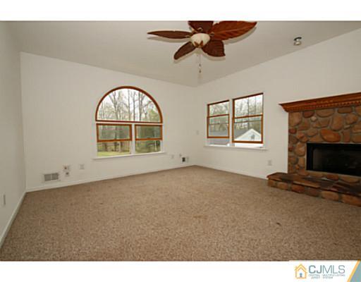 54 Kimberly Road Colonia, NJ 07067 - Photo 8 of 25 Gallery Image 8