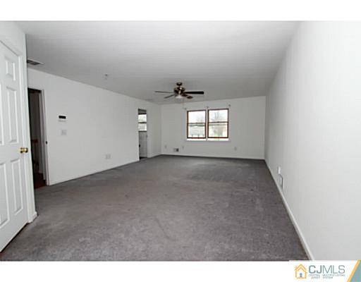54 Kimberly Road Colonia, NJ 07067 - Photo 9 of 25 Gallery Image 9
