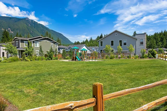 $1,350,000 | 1431 Bandera Avenue Southeast, North Bend, WA 98045