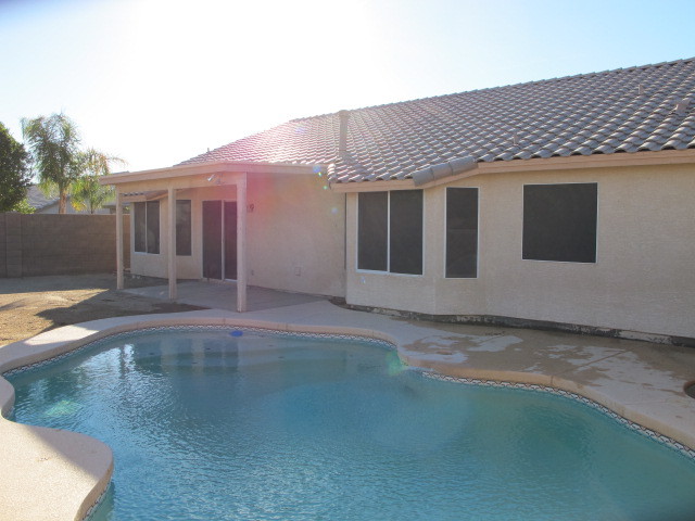 912 East Beverly Road Phoenix, AZ 85042 - Photo 9 of 10 8