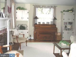 421 Longfellow Road Wyncote, PA 19095 - Photo 2 of 6