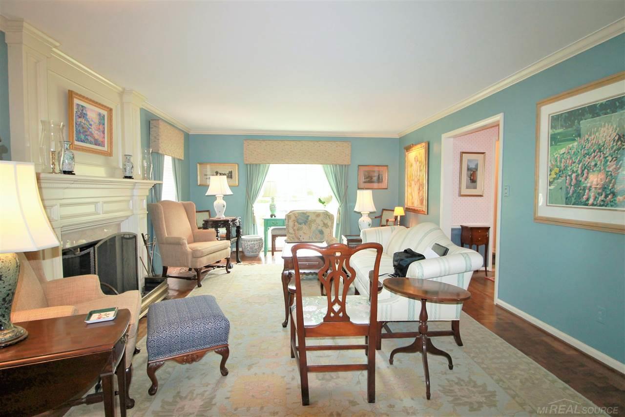 307 McMillan Road Grosse Pointe, MI 48236 - Photo 7 of 48 50010881-6.JPG