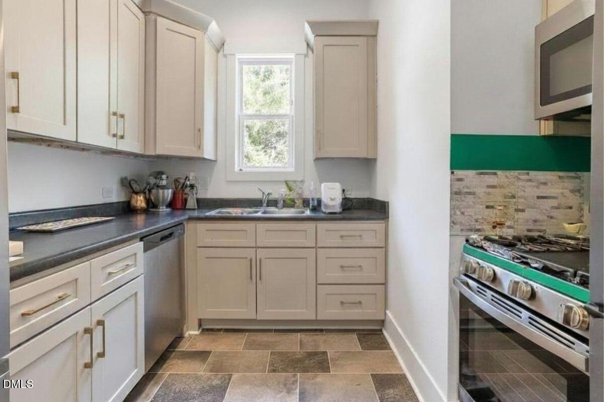 15032 Westerfield Road Wake Forest, NC 27587 - Photo 15 of 39 Scullery