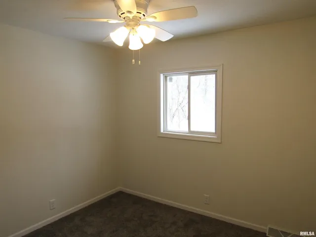 $144,900 | 510 West Milton Avenue, Lewistown, IL 61542