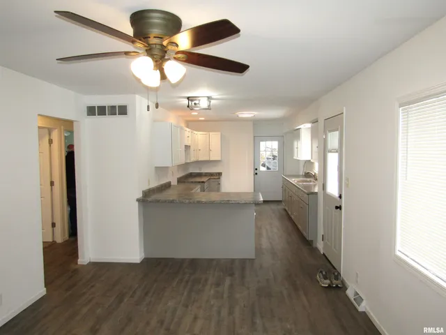 $144,900 | 510 West Milton Avenue, Lewistown, IL 61542