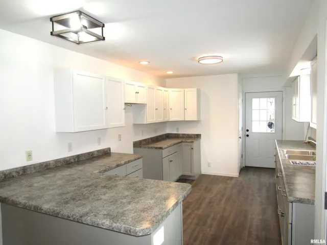 $144,900 | 510 West Milton Avenue, Lewistown, IL 61542