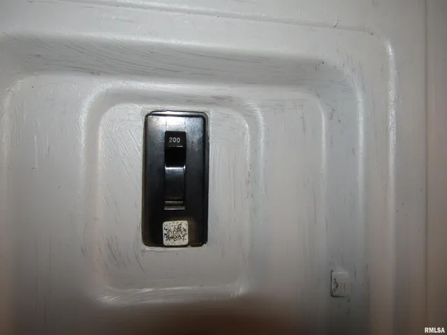 $144,900 | 510 West Milton Avenue, Lewistown, IL 61542