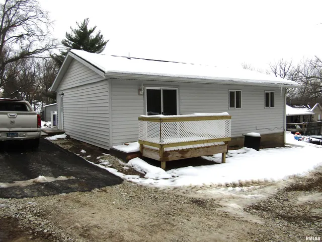 $144,900 | 510 West Milton Avenue, Lewistown, IL 61542