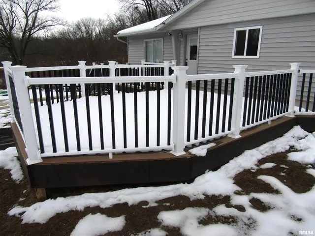 $144,900 | 510 West Milton Avenue, Lewistown, IL 61542