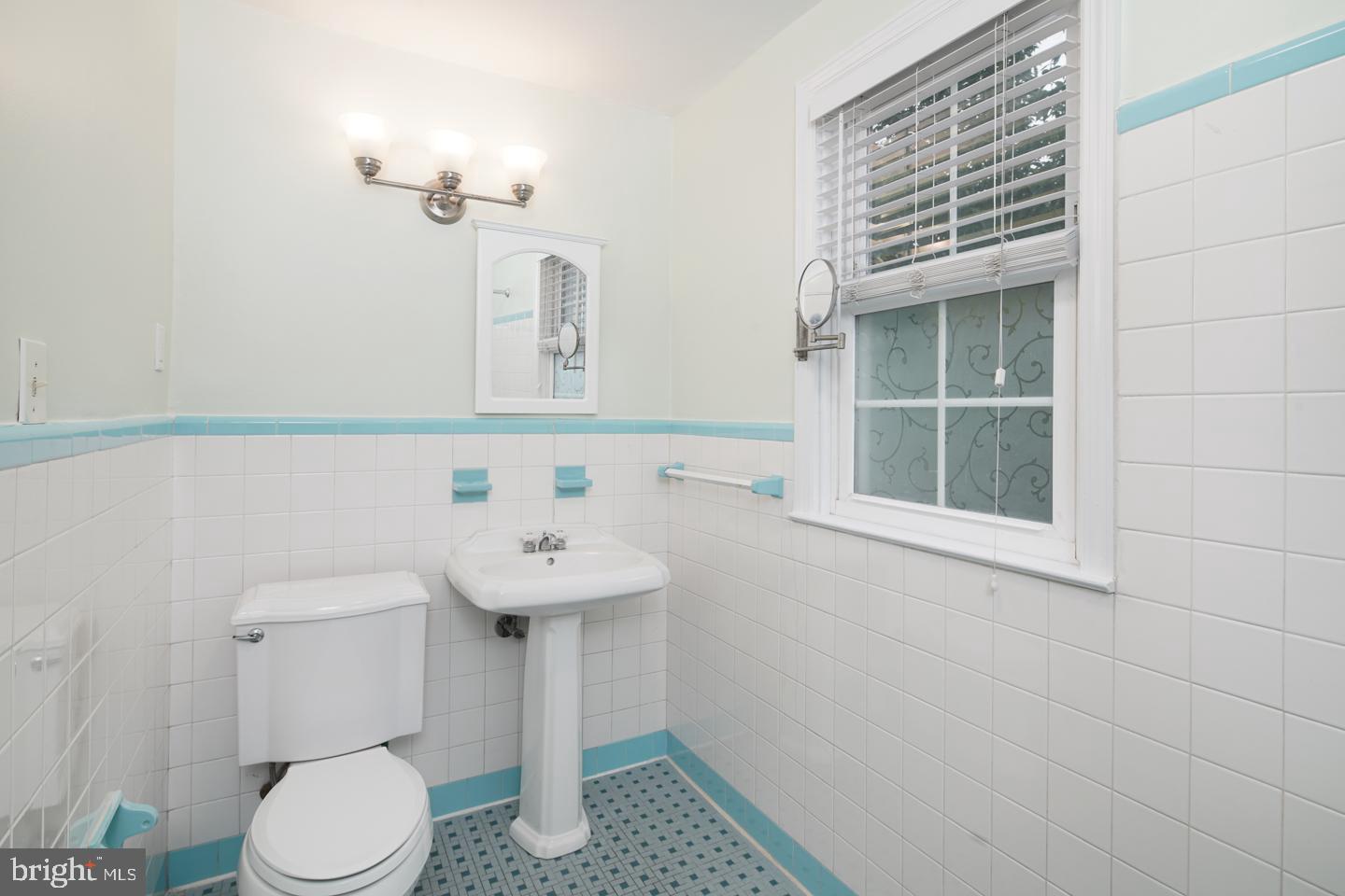 1706 Addison Street Philadelphia, PA 19146 - Photo 28 of 34 Gallery Image 28