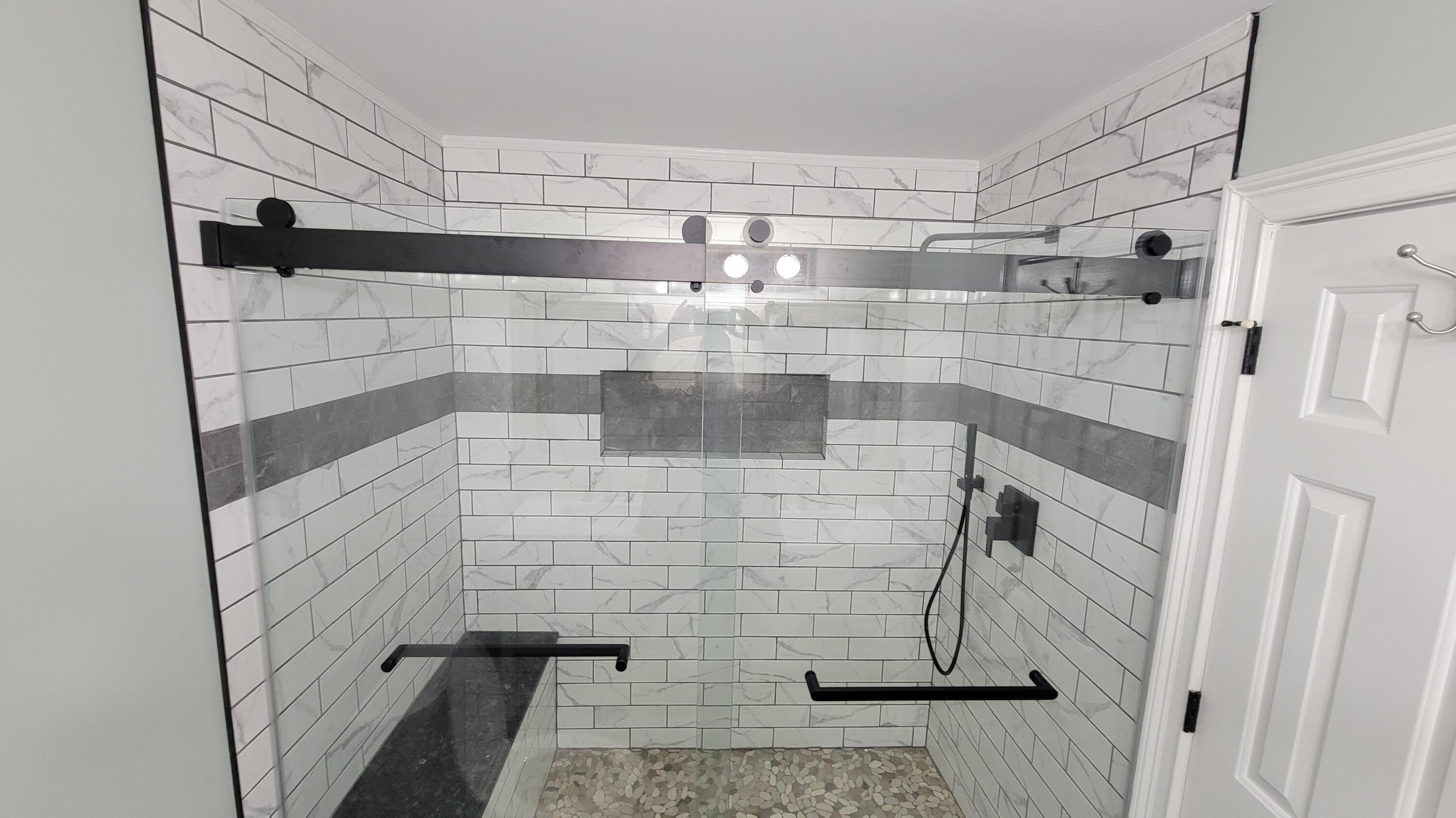 1333 Mapleton Avenue Charleston, SC 29412 - Photo 16 of 40 16Masterbath1