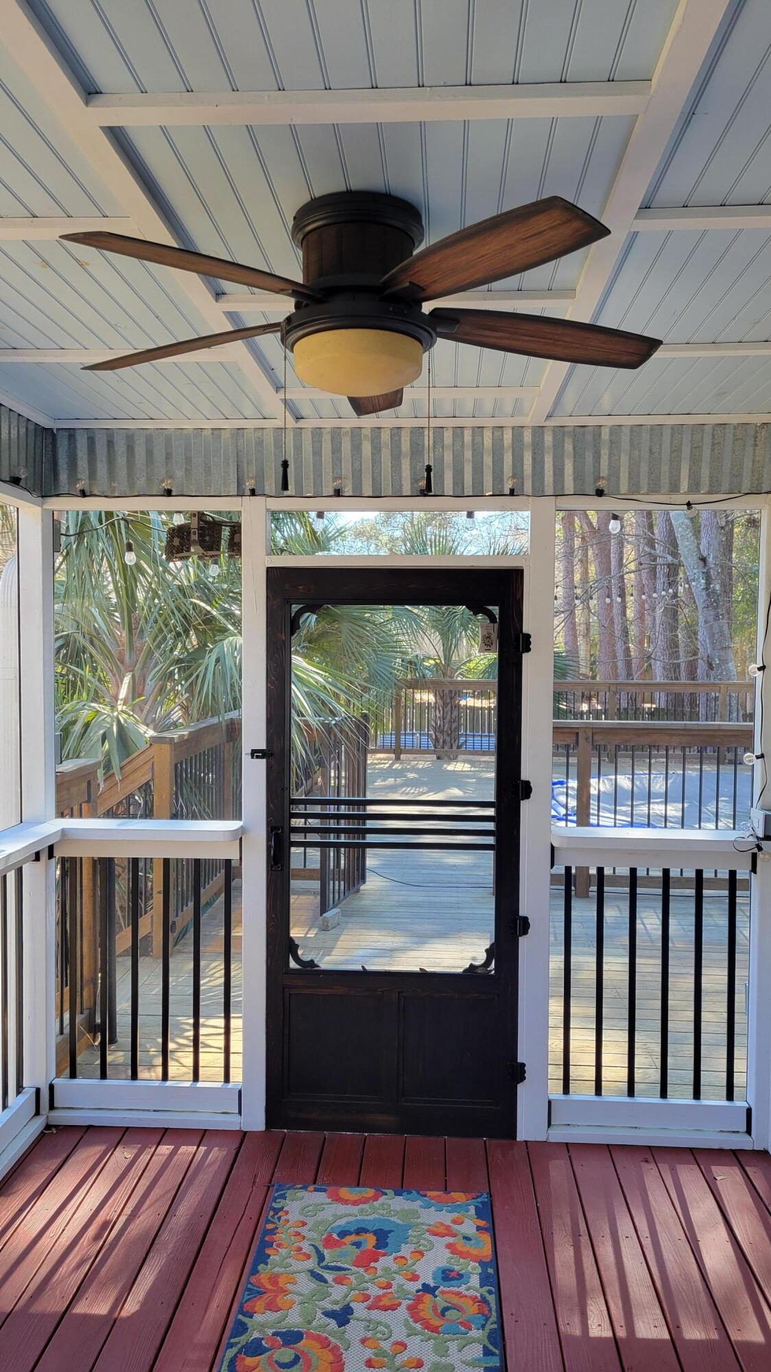 1333 Mapleton Avenue Charleston, SC 29412 - Photo 25 of 40 25Porch1