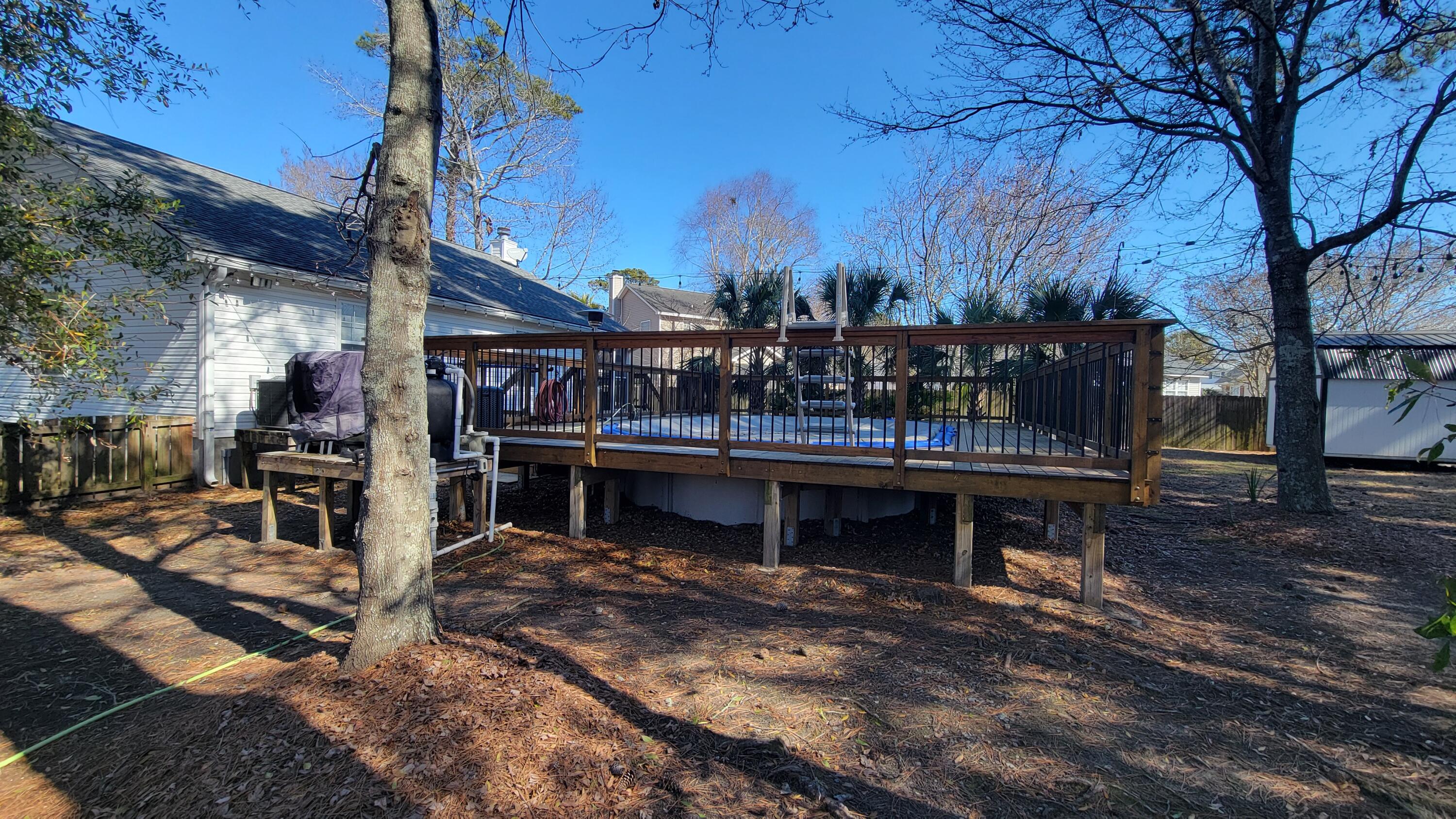 1333 Mapleton Avenue Charleston, SC 29412 - Photo 34 of 40 34Deck3