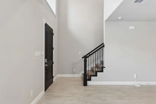 $420,000 | 911 Ponds Edge Lane, Euless, TX 76040