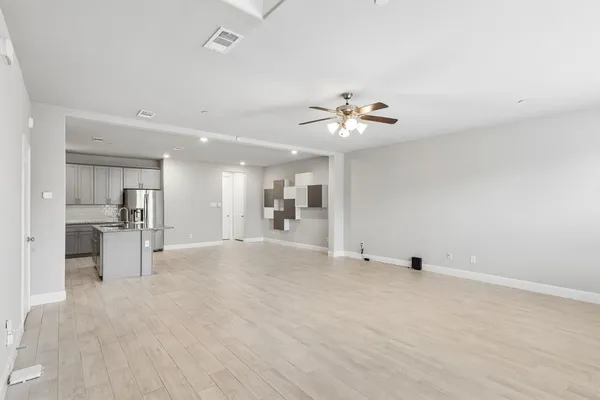$420,000 | 911 Ponds Edge Lane, Euless, TX 76040