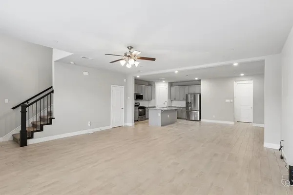 $420,000 | 911 Ponds Edge Lane, Euless, TX 76040