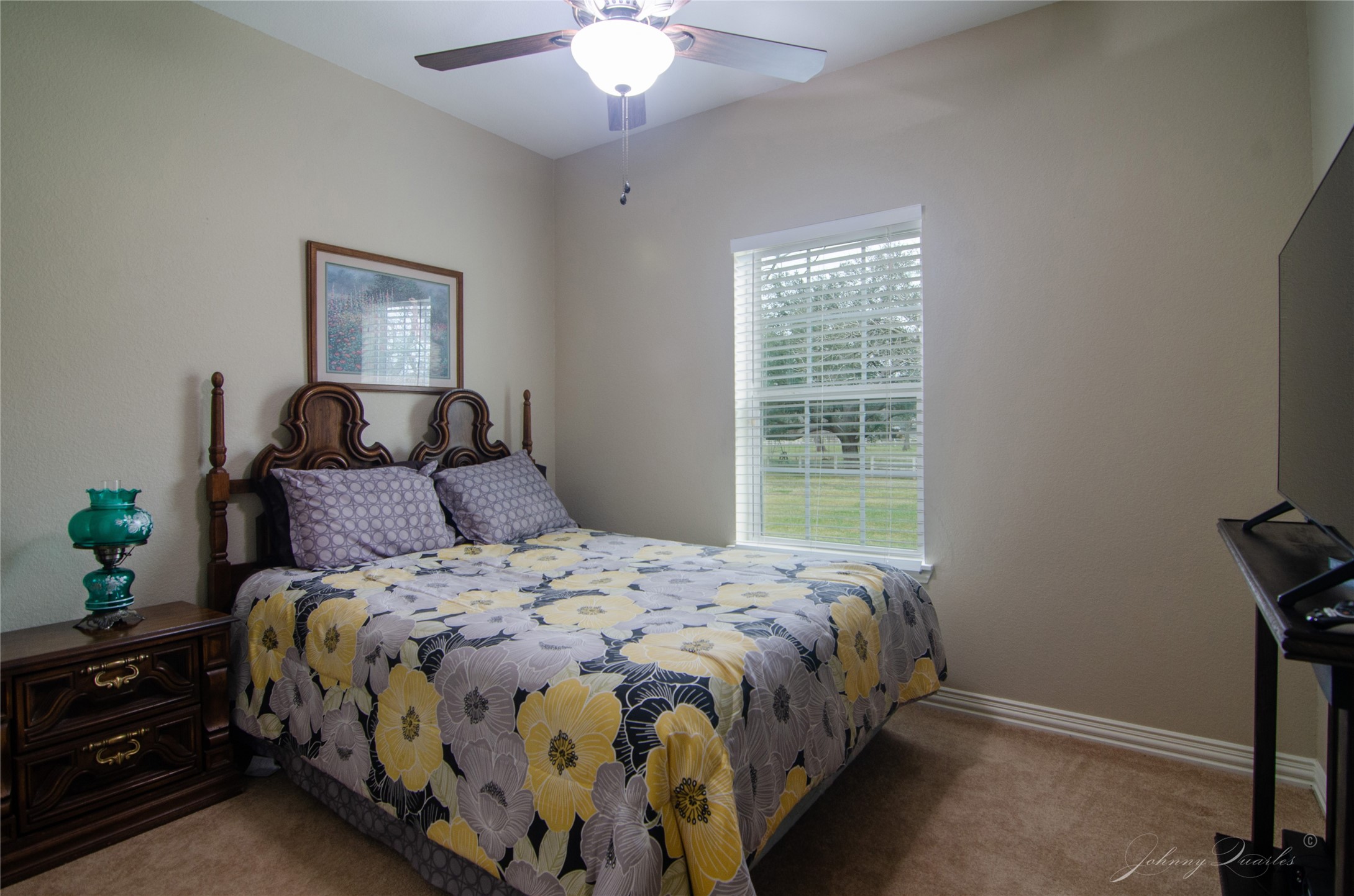 36606 Tejas Road Simonton, TX 77485 - Photo 24 of 32 a bedroom with a bed and a window