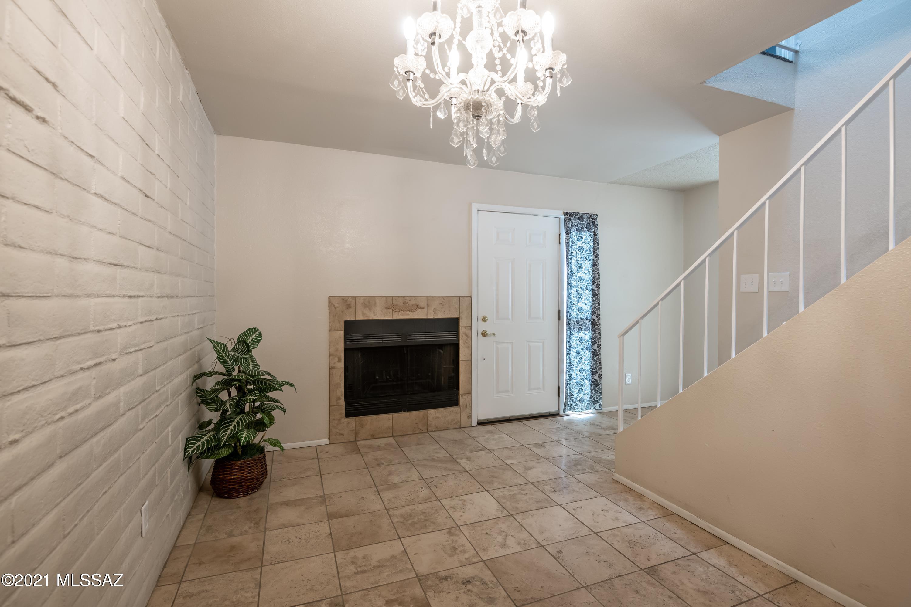 124 East Pastime Road Tucson, AZ 85705 - Photo 4 of 28