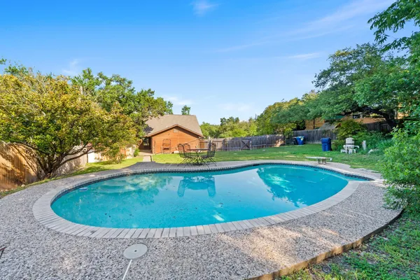 $829,900 | 103 Laurelwood Drive South, Austin, TX 78733
