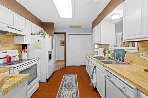 $829,900 | 103 Laurelwood Drive South, Austin, TX 78733