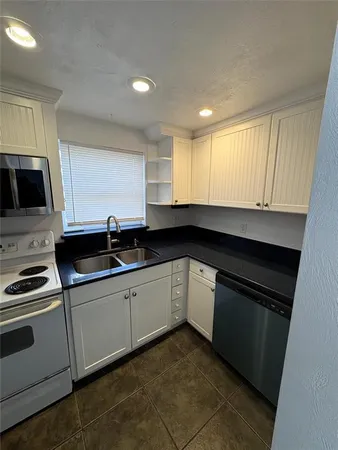$325,000 | 5 Seaside Drive, Ormond Beach, FL 32176