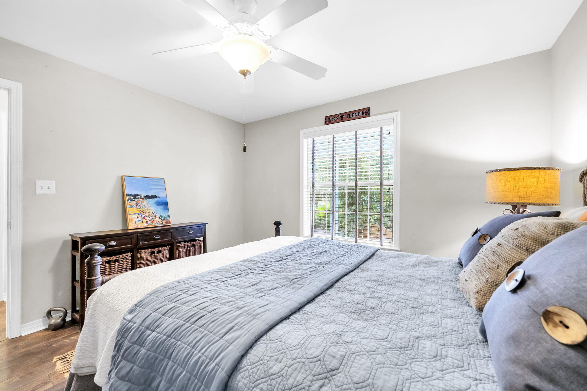 386 Hunters Road Santa Rosa Beach, FL 32459 - Photo 28 of 35 a bedroom with a bed and a window