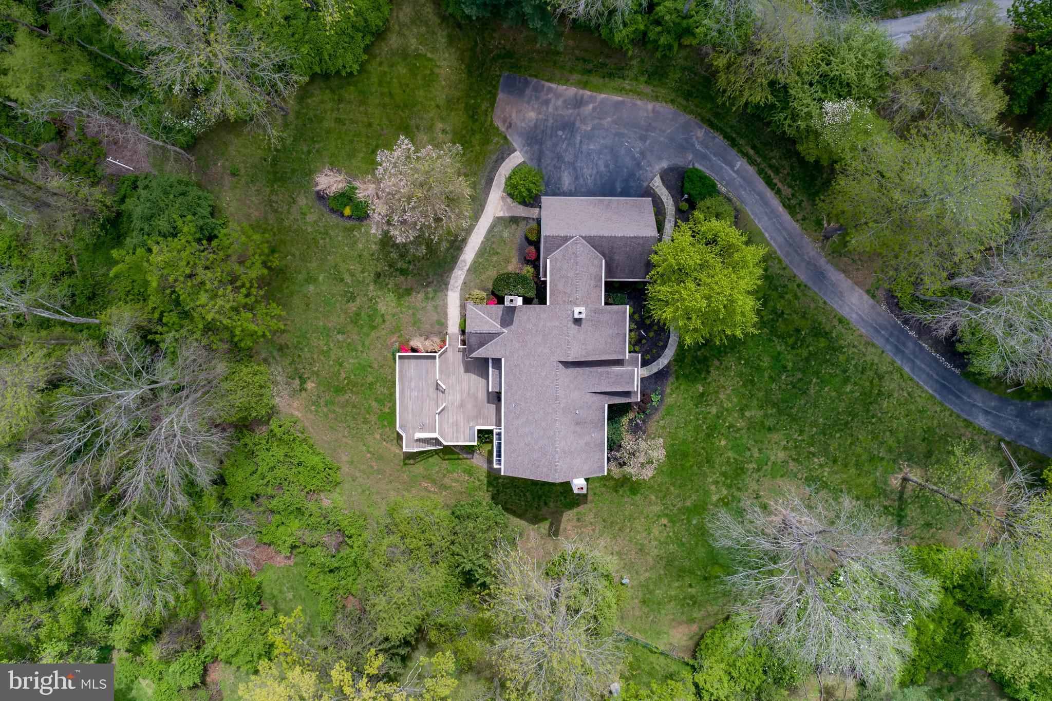 41 Old Covered Bridge Road Newtown Square, PA 19073 - Photo 5 of 39