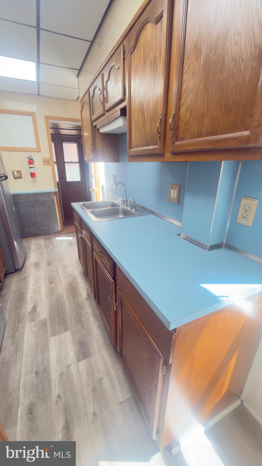 919 Pike Street Reading, PA 19604 - Photo 6 of 37