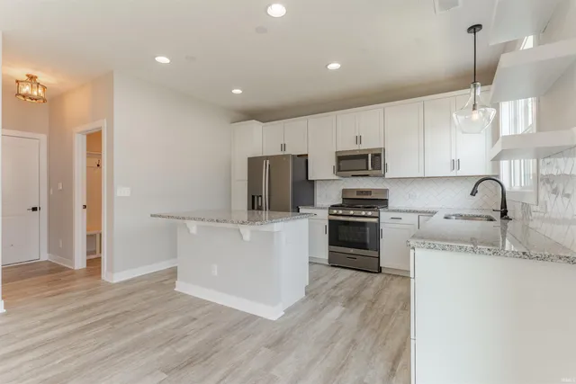 $334,700 | 2748 Kincheloe Court, Evansville, IN 47725