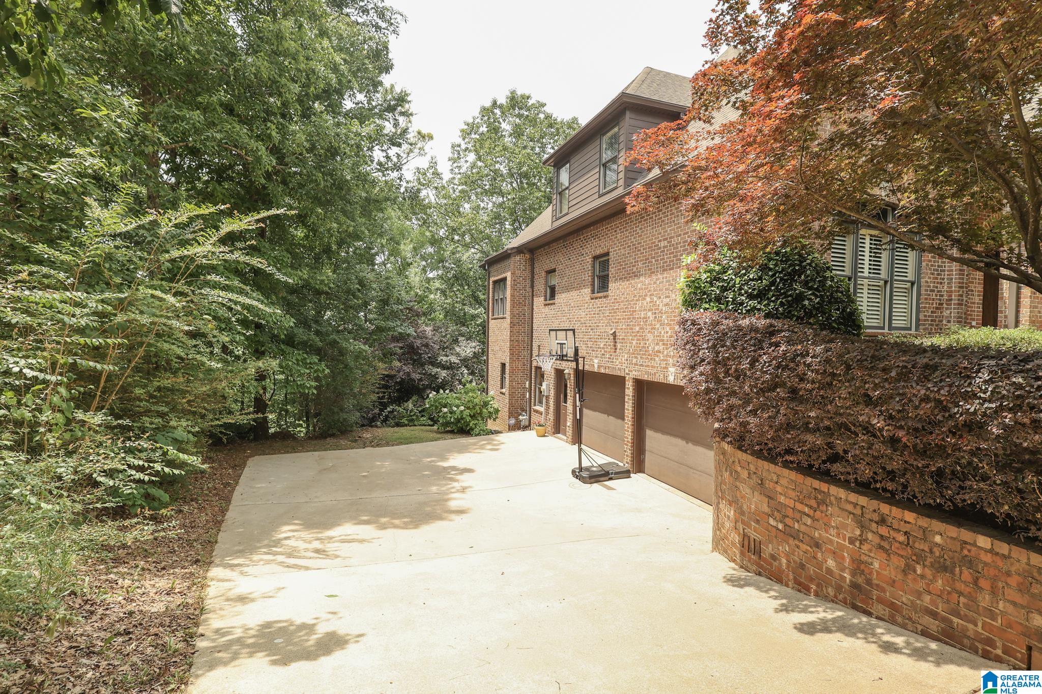 82 Shades Crest Road Birmingham, AL 35226 - Photo 4 of 50