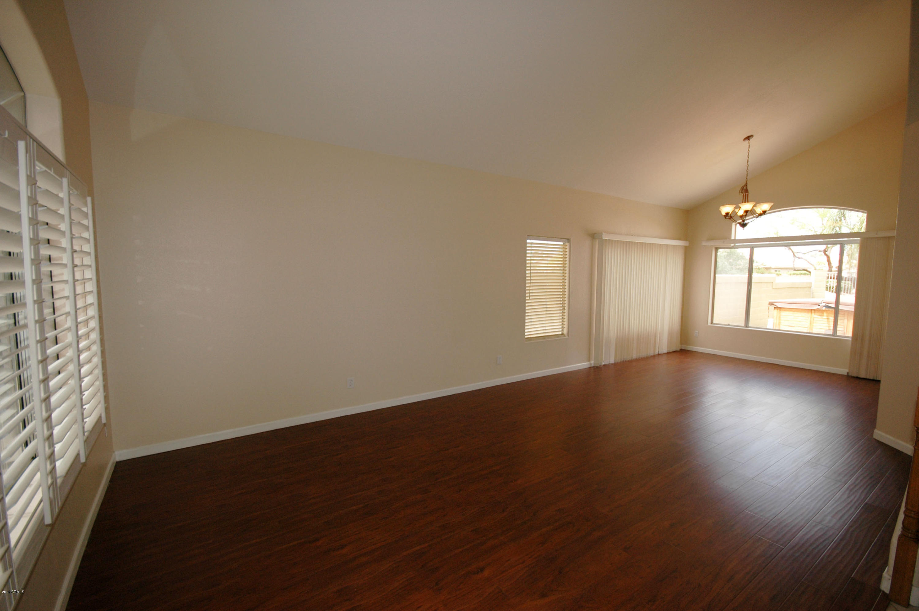 3438 East Clark Road Phoenix, AZ 85050 - Photo 9 of 26 Living, Dining room