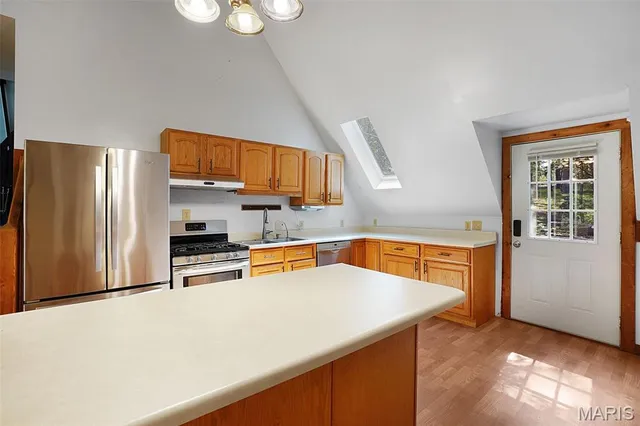 $325,000 | 66 Lake Lawrence Lane, Troy, MO 63379