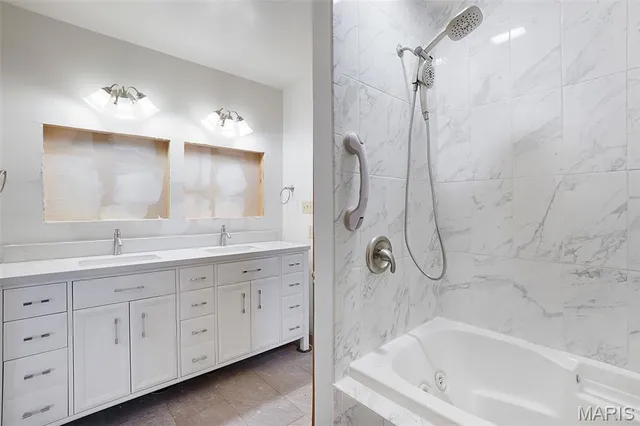 $325,000 | 66 Lake Lawrence Lane, Troy, MO 63379