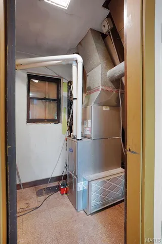 $325,000 | 66 Lake Lawrence Lane, Troy, MO 63379