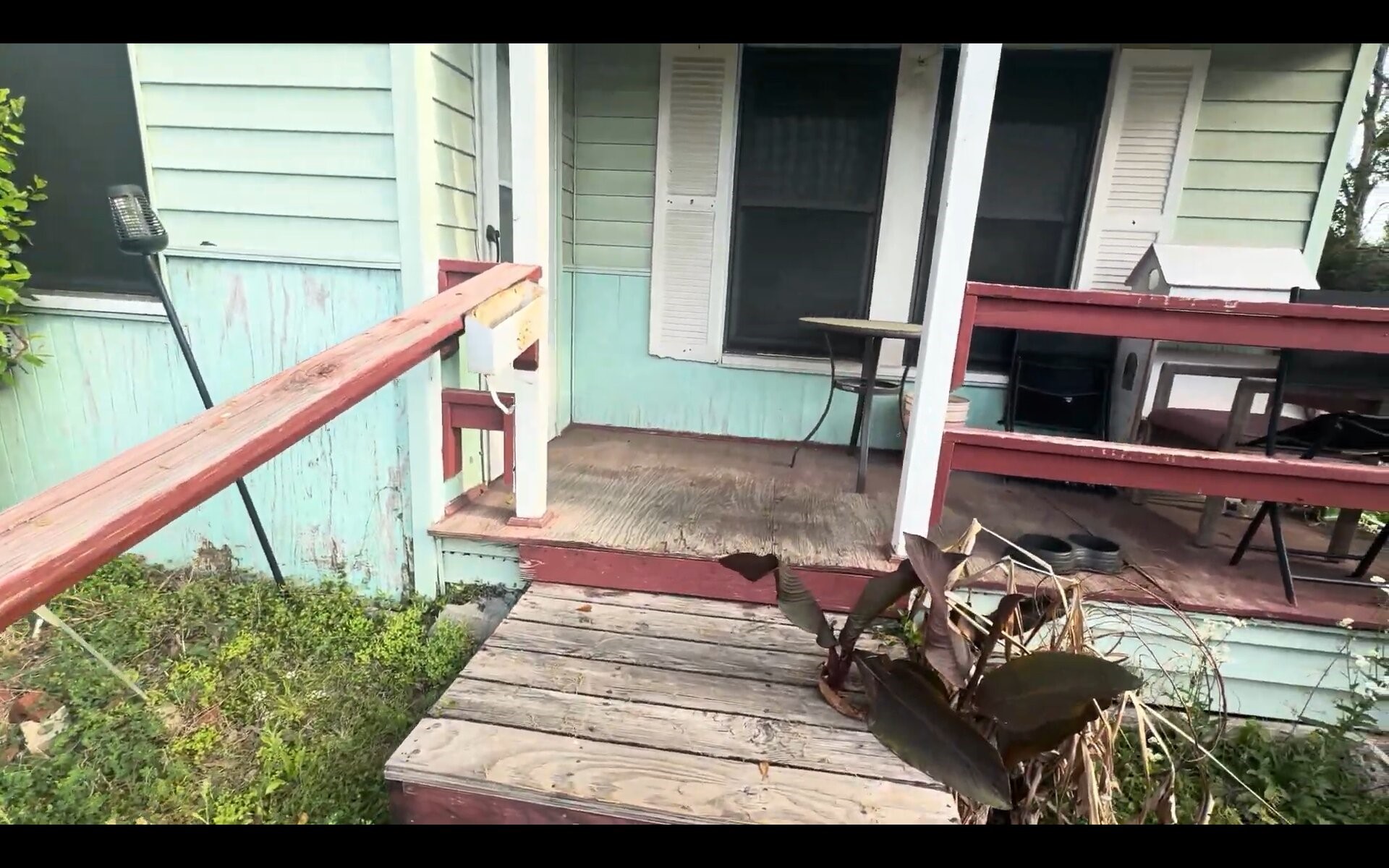 2503 Milwaukee Street Houston, TX 77026 - Photo 2 of 11 a front view of a house with a yard