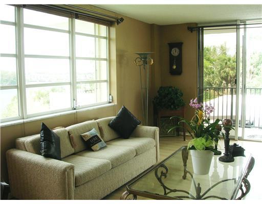2121 North Ocean Boulevard, Unit 308W Boca Raton, FL 33431 - Photo 7 of 24 Additional Photo